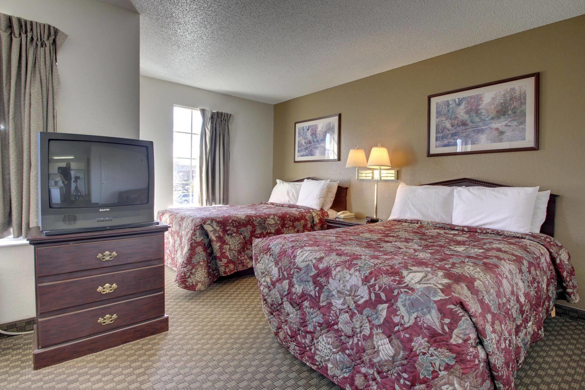 Intown Suites Extended Stay Greensboro Nc - Airport Eksteriør billede