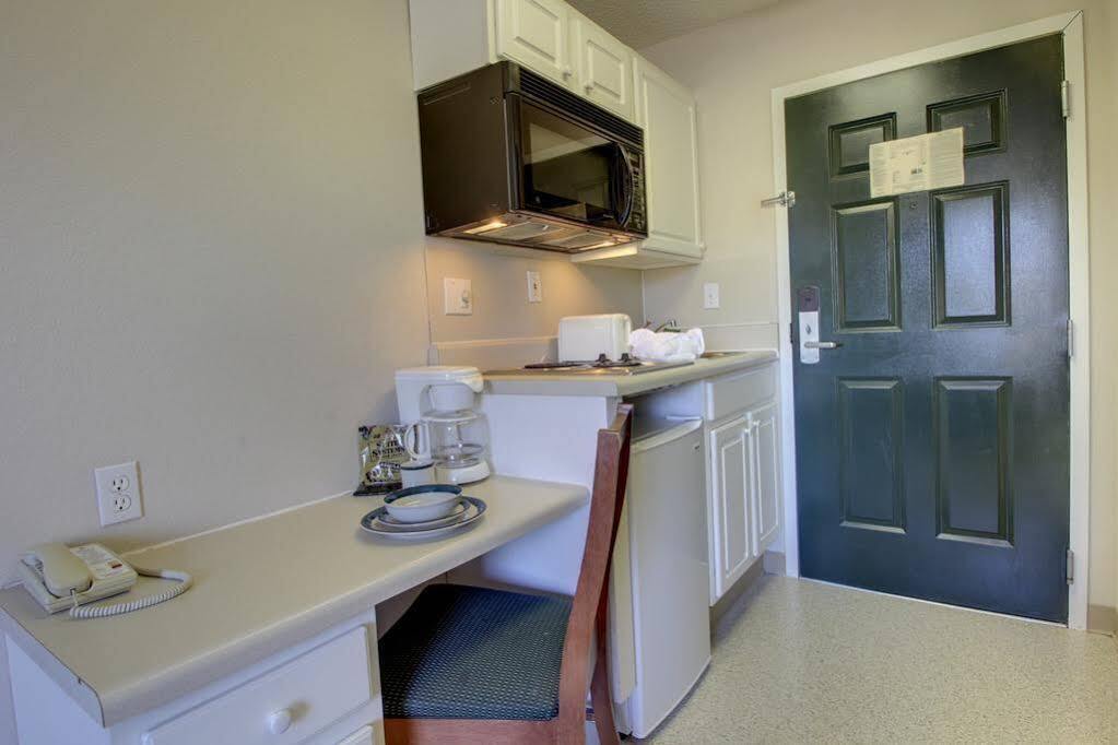 Intown Suites Extended Stay Greensboro Nc - Airport Eksteriør billede